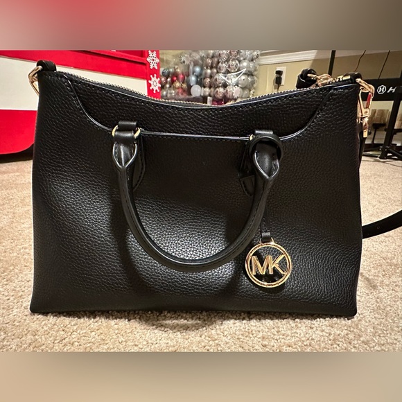 🆕NWT Michael Kors Austen black leather satchel - Picture 2 of 8